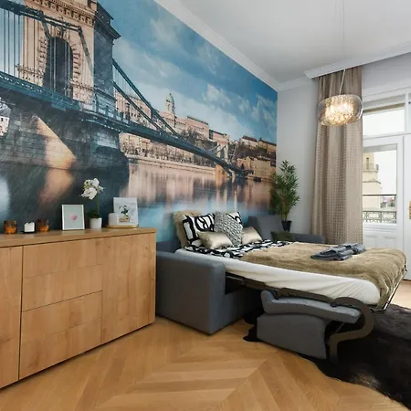 Panoramic Smart Penthouse Central View Of Grand Synagogue Apartment Budapest